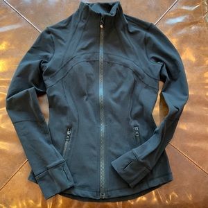 Black lululemon size 6 zip up jacket